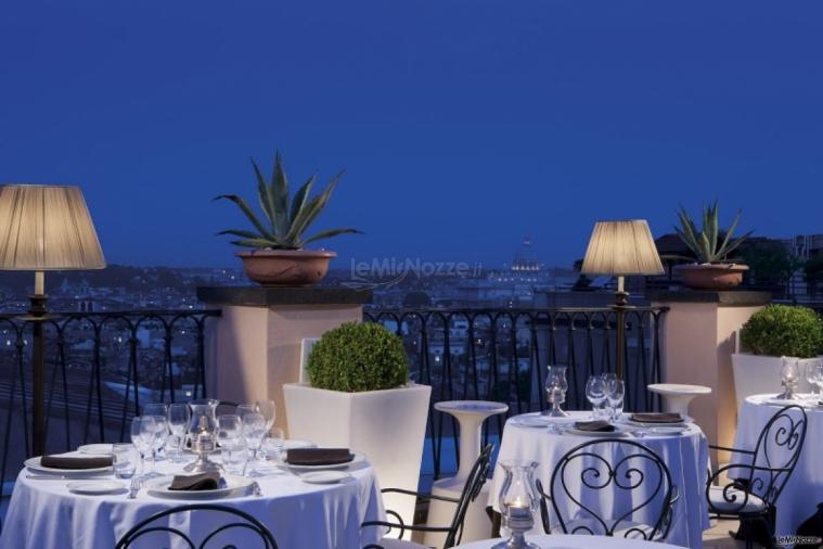 Ricevimento di matrimonio serale con vista panoramica su Roma - The Emperors' Terrace