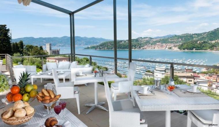 Colazione con vista sul Golfo dei Poeti - Europa Grand Hotel a Lerici