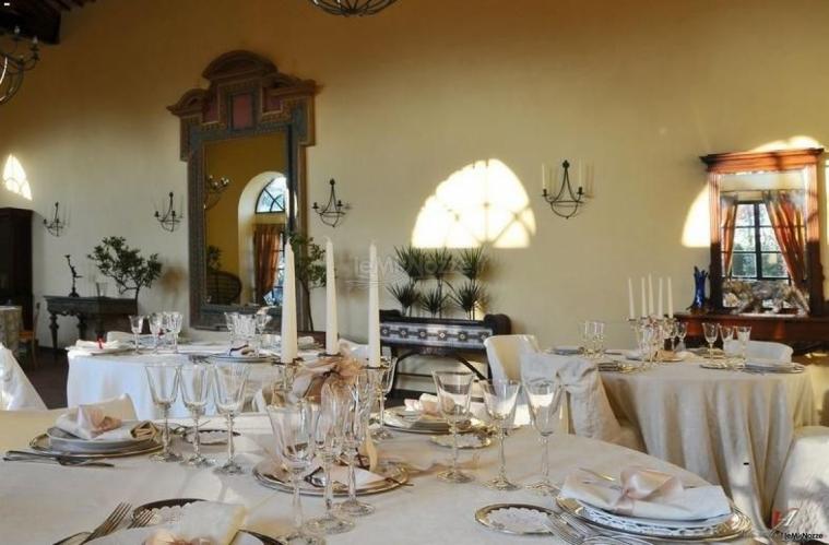 Sala interna della villa allestita per il ricevimento di matrimonio