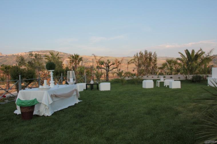 Ricevimento di matrimonio in giardino