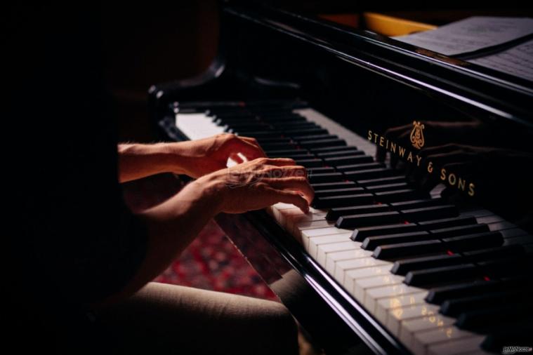 Roberto Organista e Violinista - La musica classica e raffinata per il matrimonio