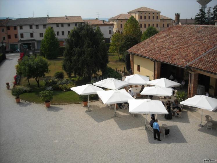 Aperitivo di matrimonio in giardino