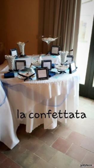 Le Chicce di Mamma Vale - Allestimento tavolo con confettata matrimonio