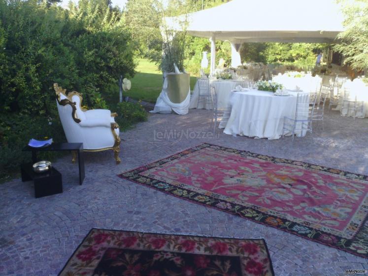 Allestimento del giardino di Villa Carola per il matrimonio