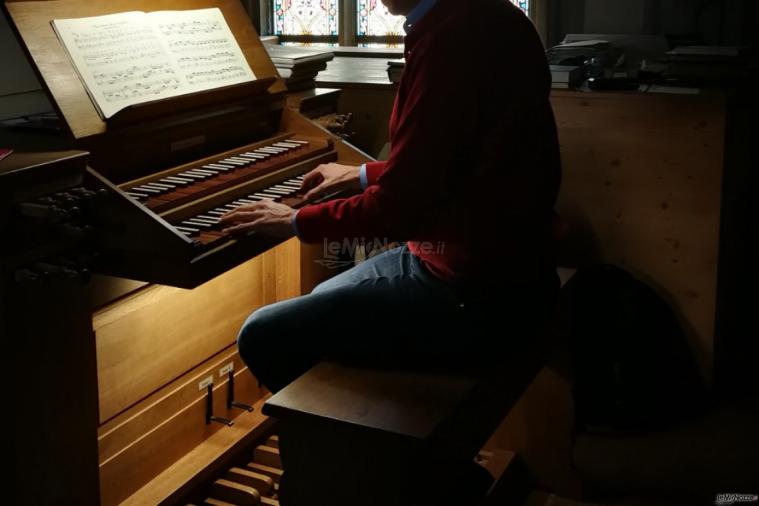 Organista Moncalieri - La musica per l'evento del matrimonio a Torino