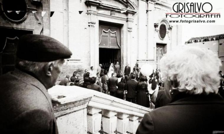 Grisalvo Fotografia - All'uscita dalla chiesa