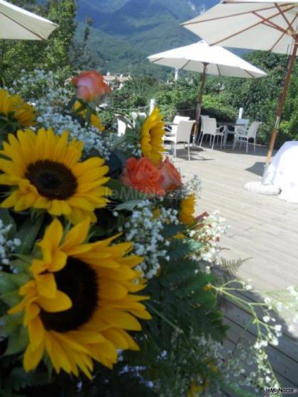 Allestimento floreale con girasoli per il matrimonio