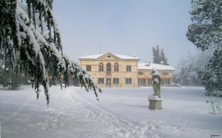 scorcio innevato
villa gioiagrande