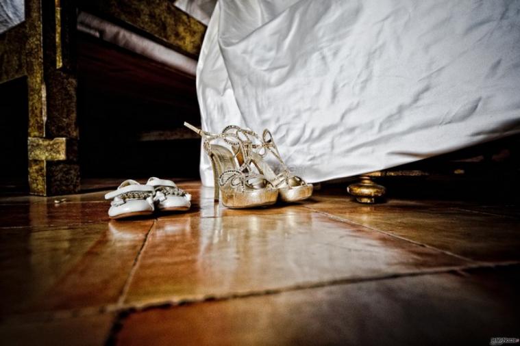 Foto delle scarpe della sposa