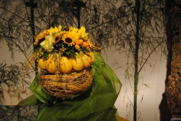 Decorazione si girasoli per il ricevimento di matrimonio