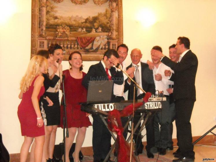 Lillo Strillo e i MusicAllegra durante un'esibizione ad un matrimonio