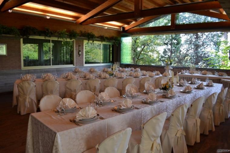 Terrazza e porticato in legno per il ricevimento di matrimonio