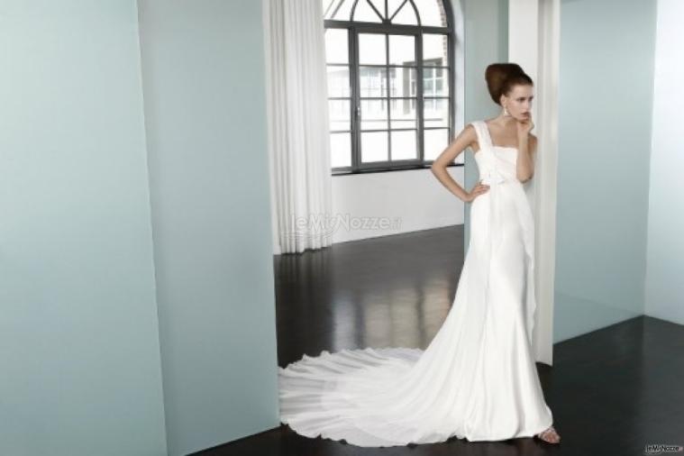 Vestito da sposa con strascico