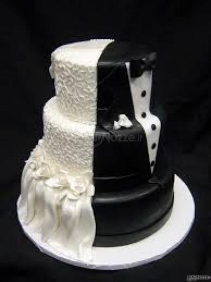 Torta nuziale sposa e sposo