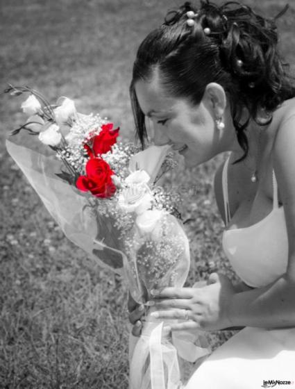 Sposa con bouquet