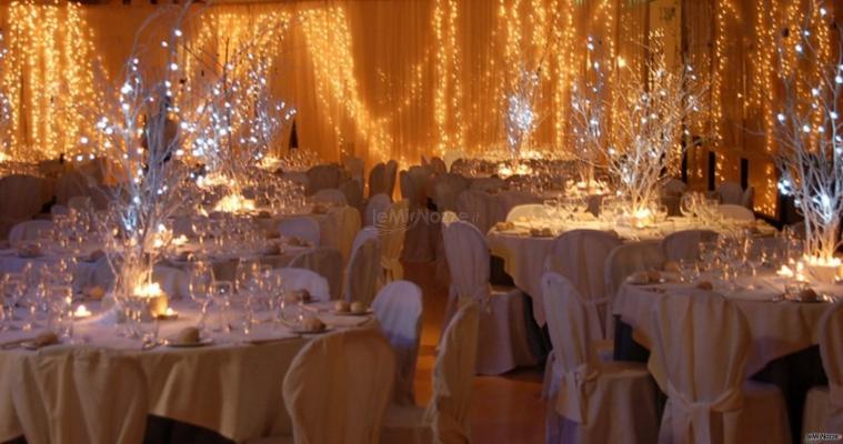 Scenografie di luce per un matrimonio d'inverno