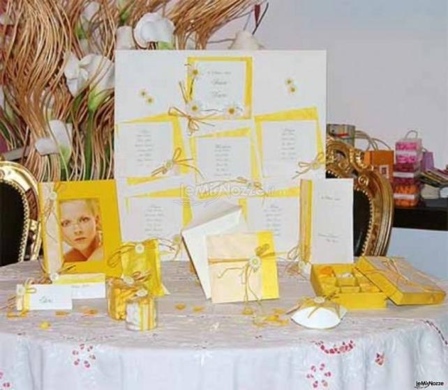 Coordinato Margherita tableau e inviti per il matrimonio