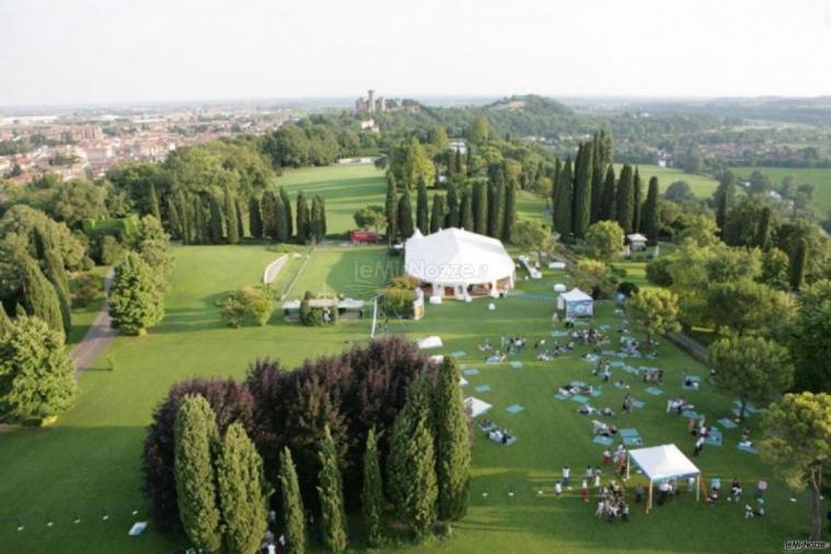 Scenario di un matrimonio all'aperto