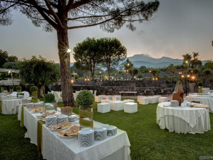 Buffet di matrimonio all'aperto