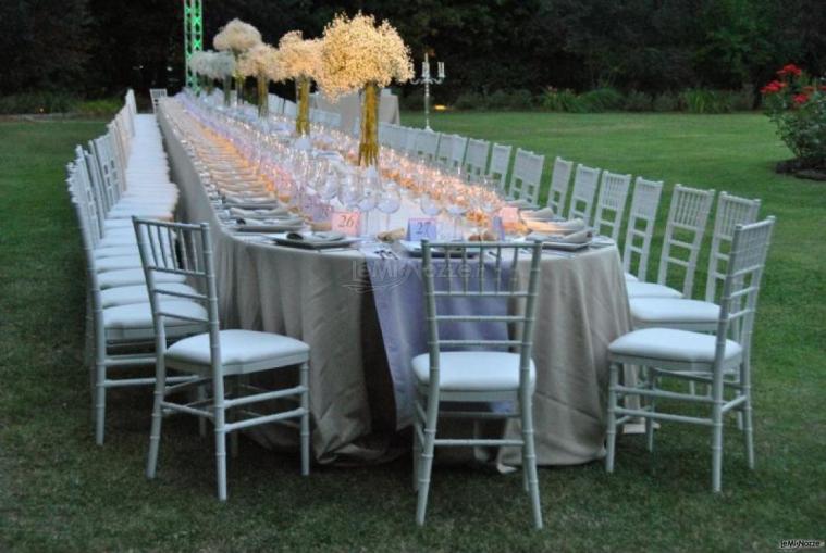 Tavolo di matrimonio in giardino