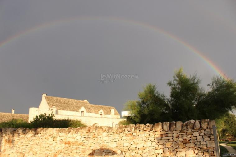 Masseria Bonelli - Vista esterna con arcobaleno