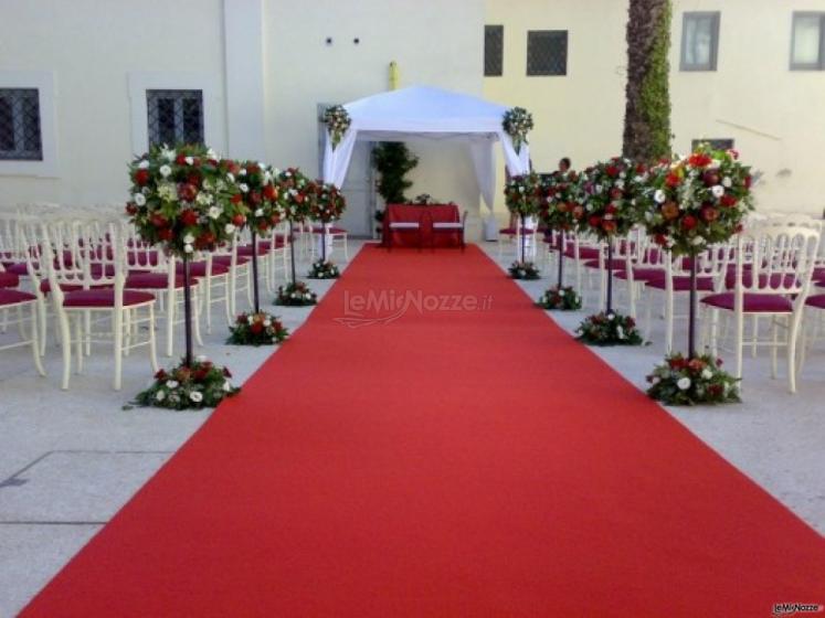 Allestimento floreale per la cerimonia di matrimonio in Villa