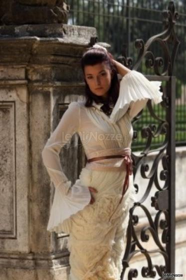 Abito da sposa stile etnico con maniche a pipistrello