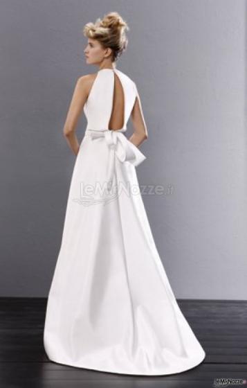 Vestito da sposa con scollatura sulla schiena