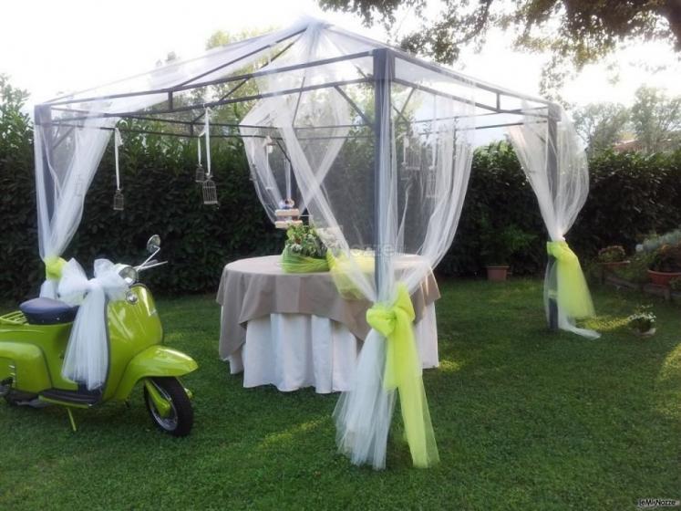 Allestimento gazebi in giardino - Ristorante Il Boschetto