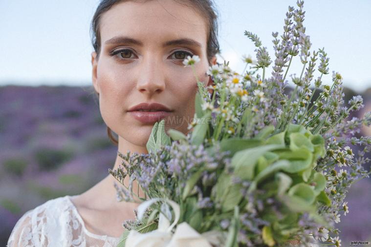 Roberta Cavaliere - Sposarsi nella lavanda