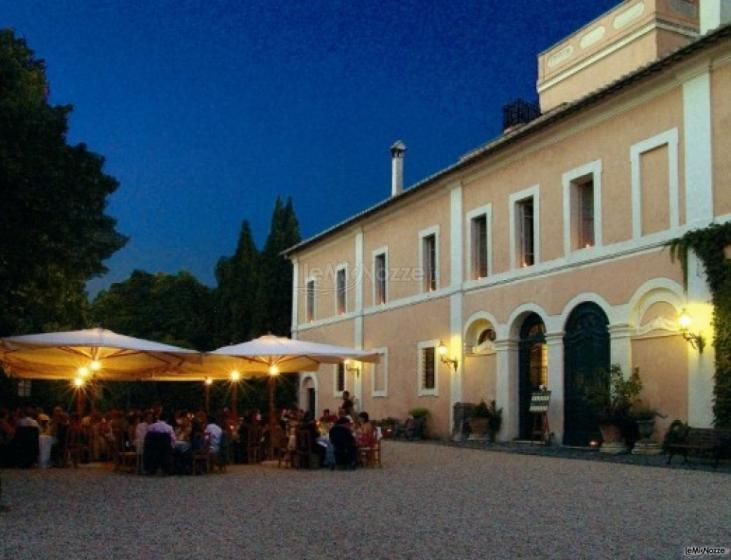 Ricevimento di matrimonio nella corte della location