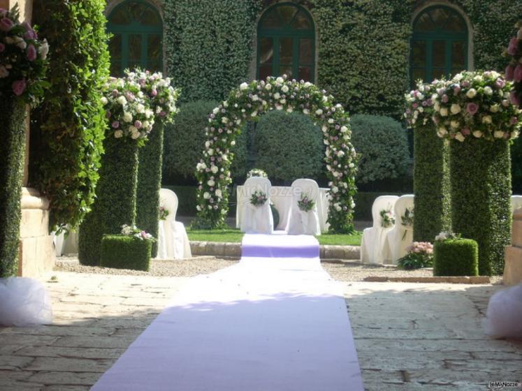 Celebrazione matrimonio nel parco a Villa Ducale.