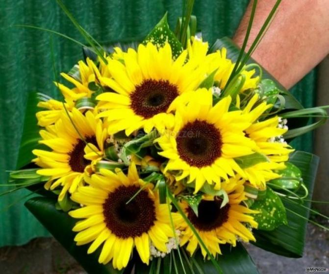 Bouquet di girasoli per la sposa