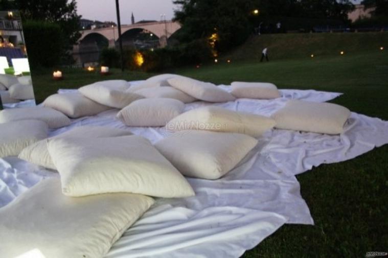 Ricevimento di matrimonio in giardino