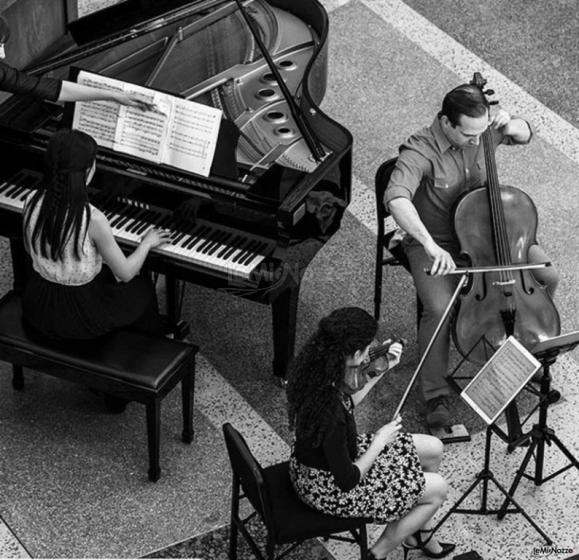 Mariella Santi violinista - Musica per il matrimonio a Monza