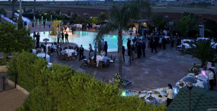 Ricevimento di matrimonio a bordo piscina - Masseria Grottella