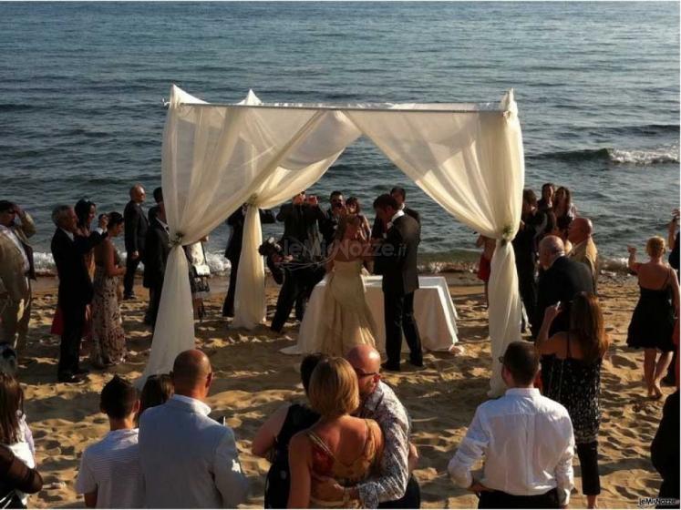 Hotel Villaggio Torre San Vito - Matrimonio sulla spiaggia