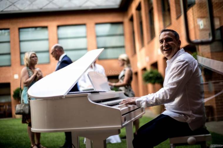 Aveo Toni Organista liturgico - La musica per la festa di nozze