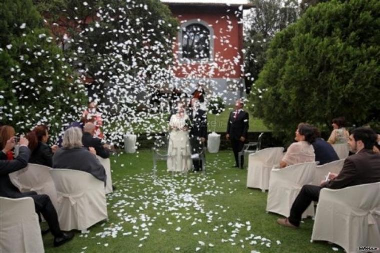 Sposi durante la celebrazione del matrimonio