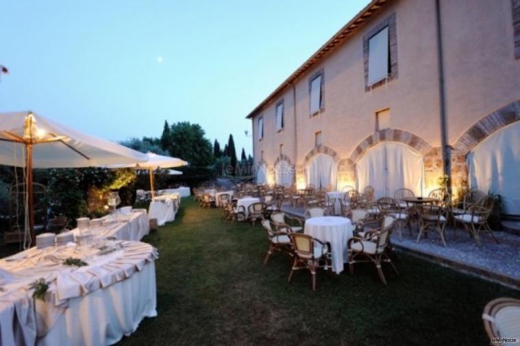 Ricevimento di matrimonio in giardino