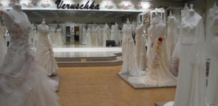 Abiti da sposa dalle linee originali e dai tessuti pregiati