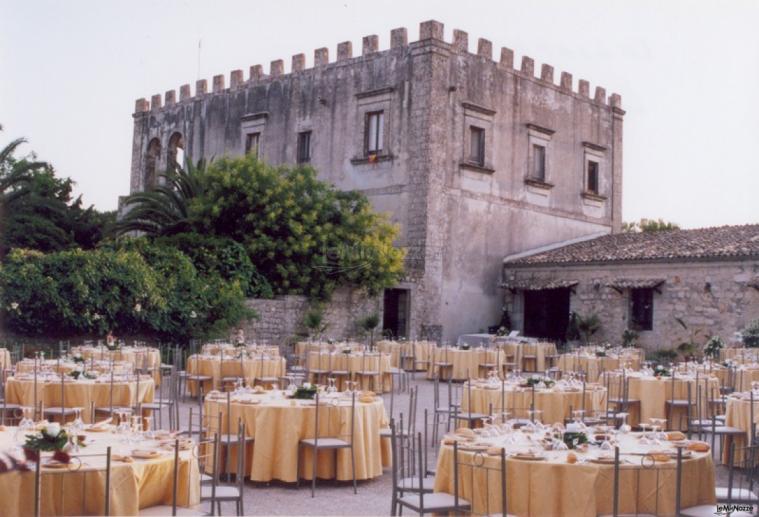 Facciata esterna della location per ricevimento di matrimonio - Torre Rodosta