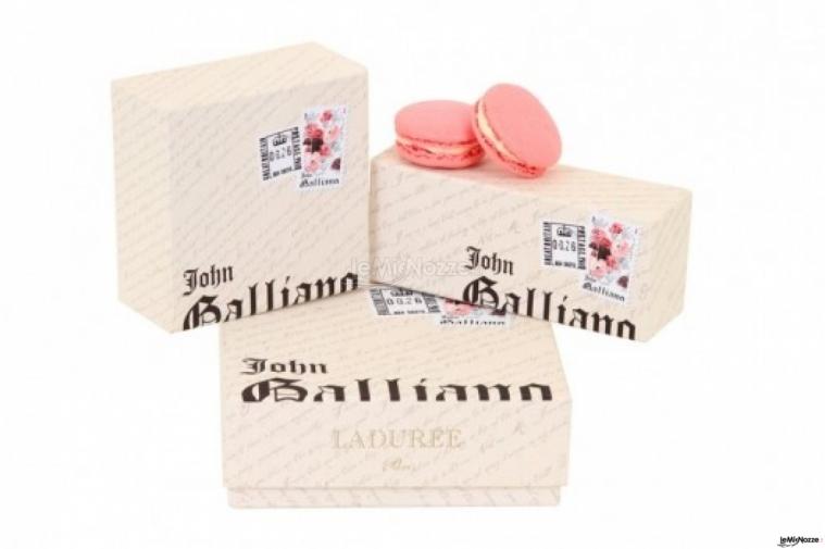 Confezione John Galliano per le nozze