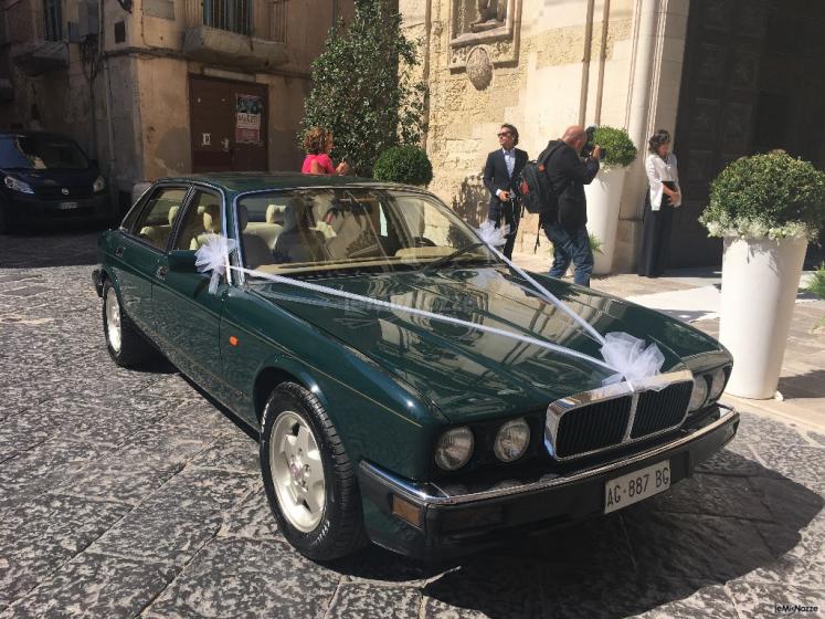 Blu Garage 18 - Jaguar xj6