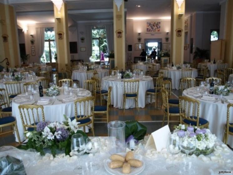 Allestimento tavoli per matrimoni