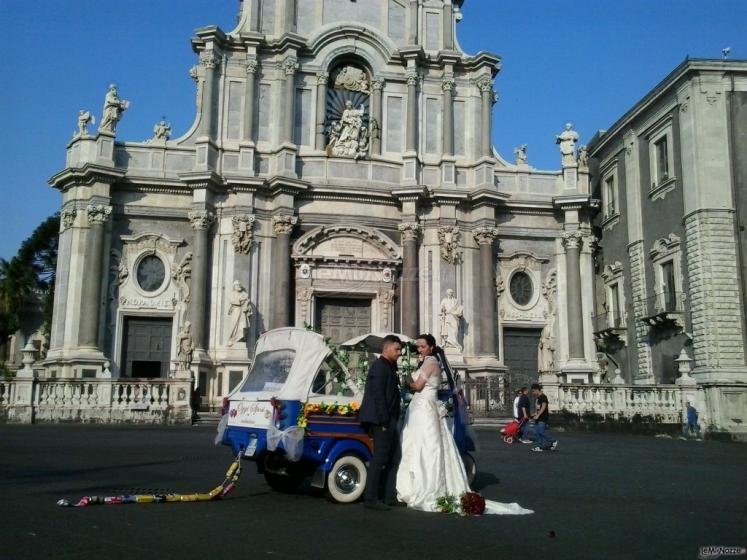 Arrivo in chiesa con ape calessino