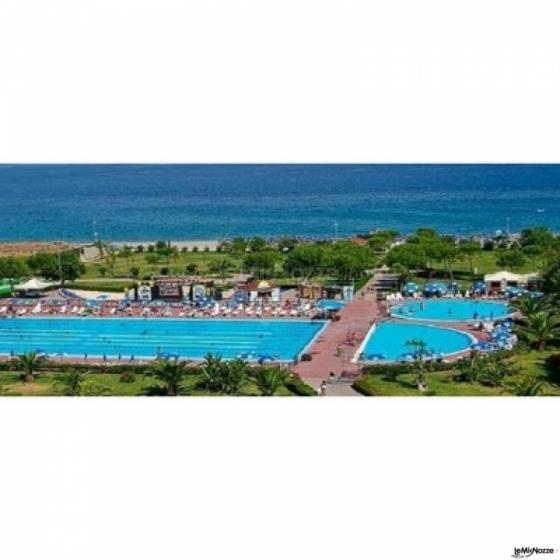 Piscina dell\'hotel del viaggio di nozze