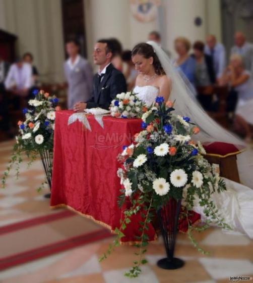 Fiori colorati per la cerimonia di matrimonio - I fiori di Giuli