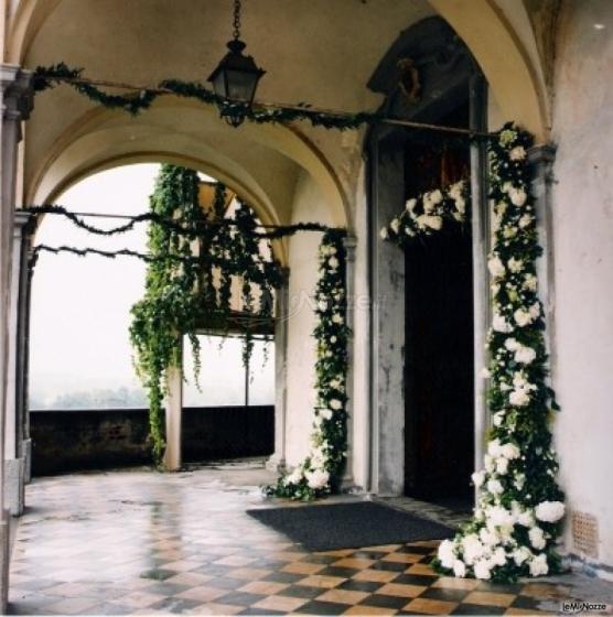 Decoro della chiesa per il matrimonio