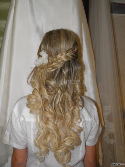 Acconciatura per la sposa capelli con i boccoli